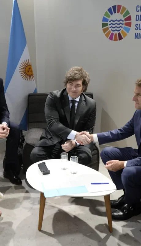 Javier Milei y Emmanuel Macron.