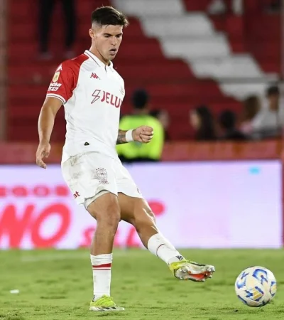 Marco Pellegrino está desgarrado.