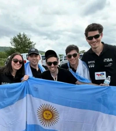 Argentino ganó el mundial sobre ingeniería aeroespacial.