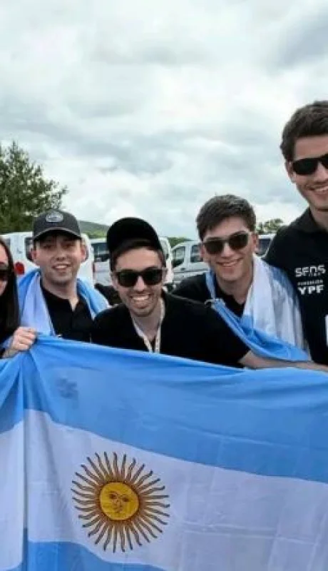 Argentino ganó el mundial sobre ingeniería aeroespacial.