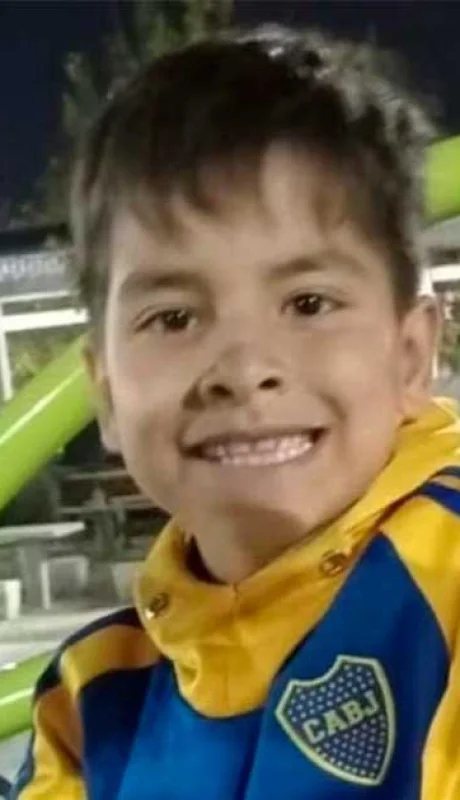 Thiago Correa, el nene de 7 años que murió tras ser alcanzado por una bala disparada por el policía Facundo Aguilar/ Fuente: Web