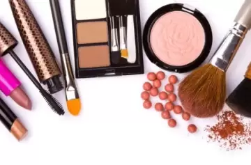 Empresas podrán importar cosméticos y productos de higiene personal sin control de ANMAT