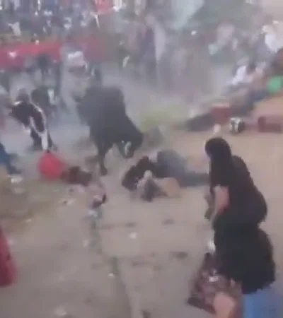 Los heridos fueron asistidos por bomberos de la localidad.