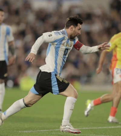 Messi volvió a ser titular en la Selección.