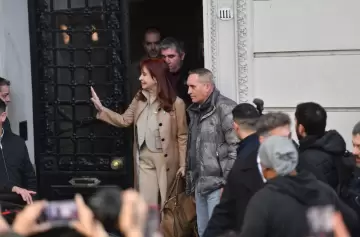 Cristina pidió arresto domiciliario sin tobillera y la Fiscalía quiere detención ya