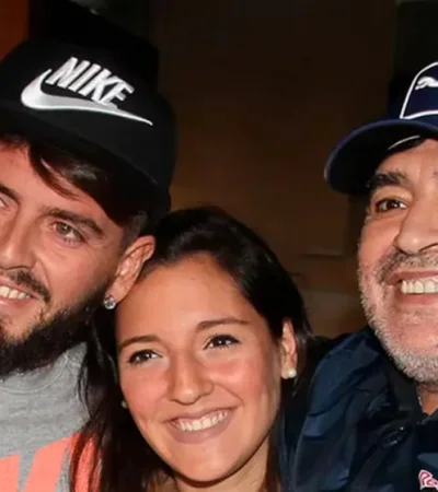 Diego Maradona junto con sus hijos Diego Maradona Jrs y Jana/ Fuente: Archivo