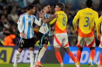 Messi, Otamendi y Castaño: el lado B en las redes tras el partido de Argentina