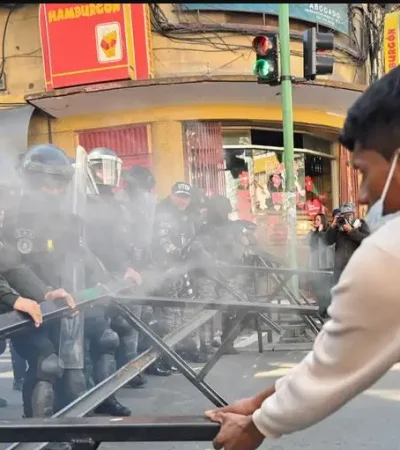 Evo Morales moviliza a sus seguidores para poner en jaque al gobierno de Luis Arce.