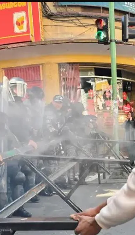 Evo Morales moviliza a sus seguidores para poner en jaque al gobierno de Luis Arce.