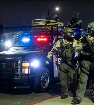 Agentes del ICE y del CBP desarrollan operativos constantes de detención de inmigrantes en situación ilegal.