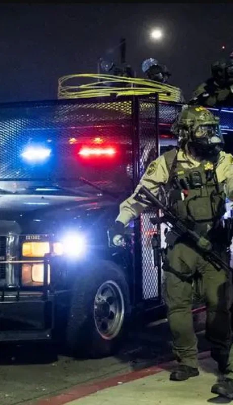 Agentes del ICE y del CBP desarrollan operativos constantes de detención de inmigrantes en situación ilegal.