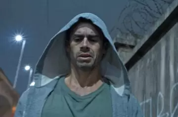 Mirá el impactante tráiler de "Gatillero", película filmada en plano secuencia