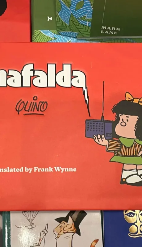 Mafalda en inglés ya se vende en librerías de Nueva York por 18 dólares.