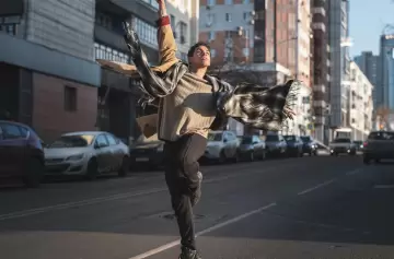 Beneficios psicológicos de bailar solo: lo que dice la ciencia