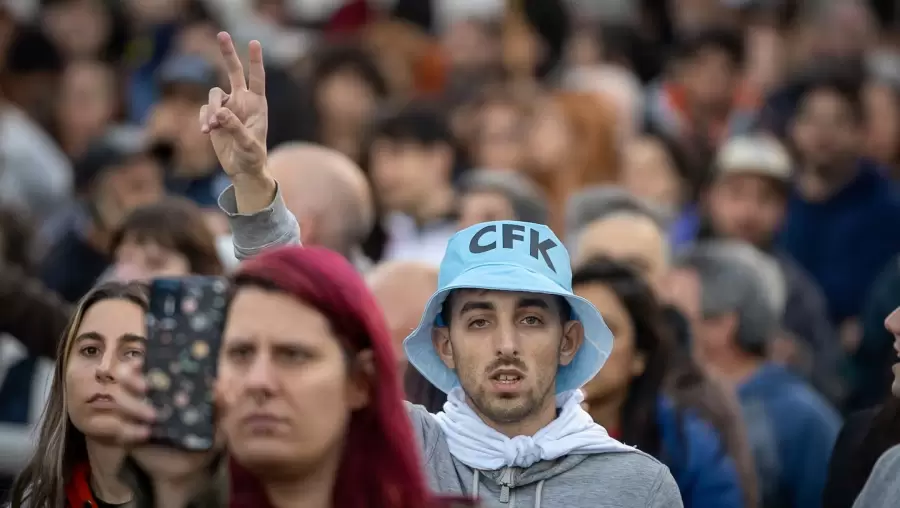 Gremialistas, figuras del kirchnerismo y movimientos sociales organizan una marcha hacia Comodoro Py. (Foto: web)