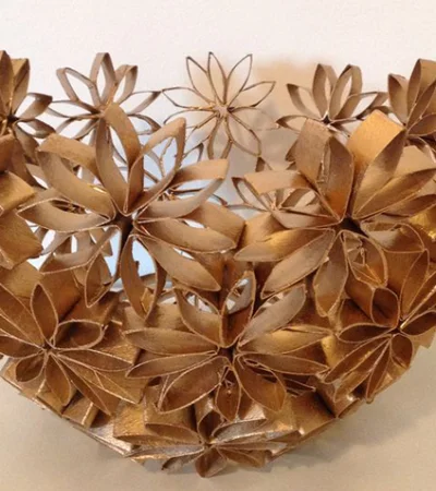 Bol con rollos de papel/ Fuente: La página del artesano