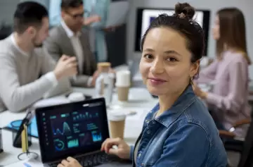 El trabajo del futuro no depende de un título: claves para prosperar junto a la IA