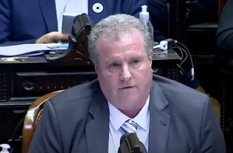 "Creemos que los bienes mal habidos deben volver donde siempre debieron estar" (G. Milman)