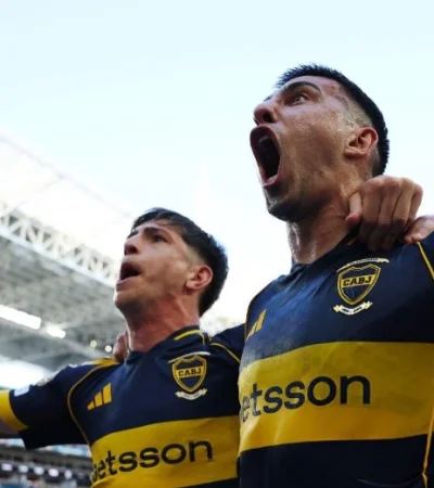 Battaglia, autor de 2-0 parcial de Boca, que finalizó en 2-2.