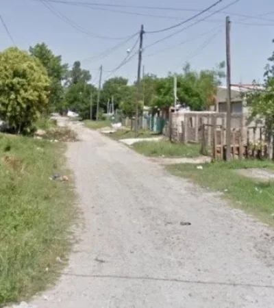 En una vivienda de este vecindario hallaron el cadáver de la víctima. (Foto: gentileza Crónica)
