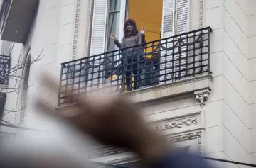 El juez Gorini notificaría esta tarde a Cristina Kirchner si le da o no la prisión domiciliaria