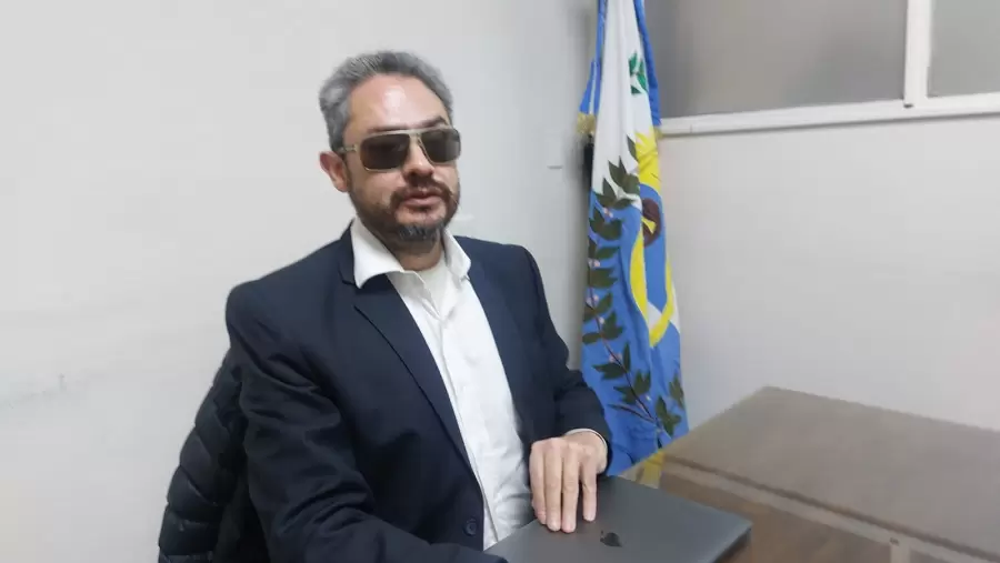 "Hay bajas que tienen que ver con cuestiones que nosotros consideramos anticonstitucionales" (J. C. González)