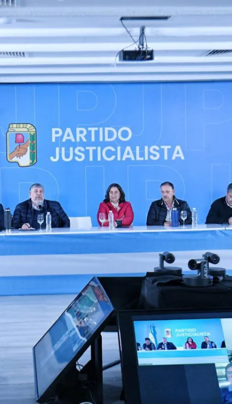 Gobernadores peronistas en la sede del PJ nacional.