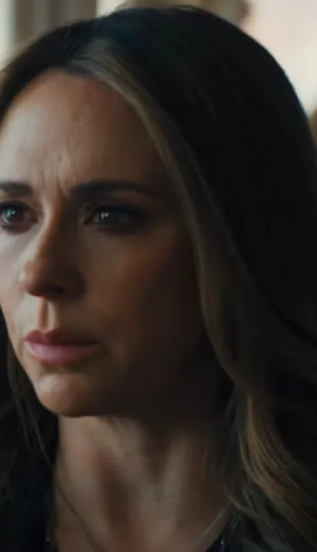 Jennifer Love Hewitt.