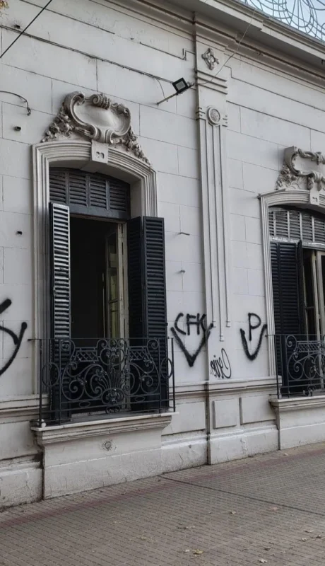 Ataques vandálicos a comités radicales: la UCR exige respuestas urgentes