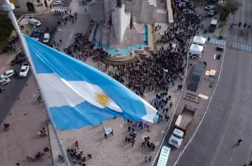 El país se viste de celeste y blanco: cómo se celebrará el Día de la Bandera