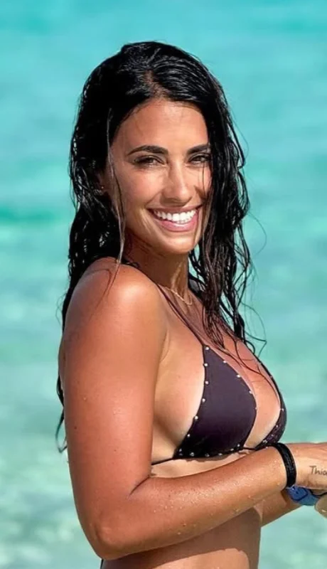 Antonela Roccuzzo deslumbra desde la costa de Florida.