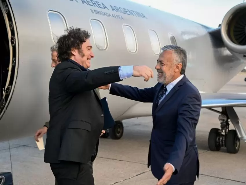 Javier Milei junto a Alfredo Cornejo