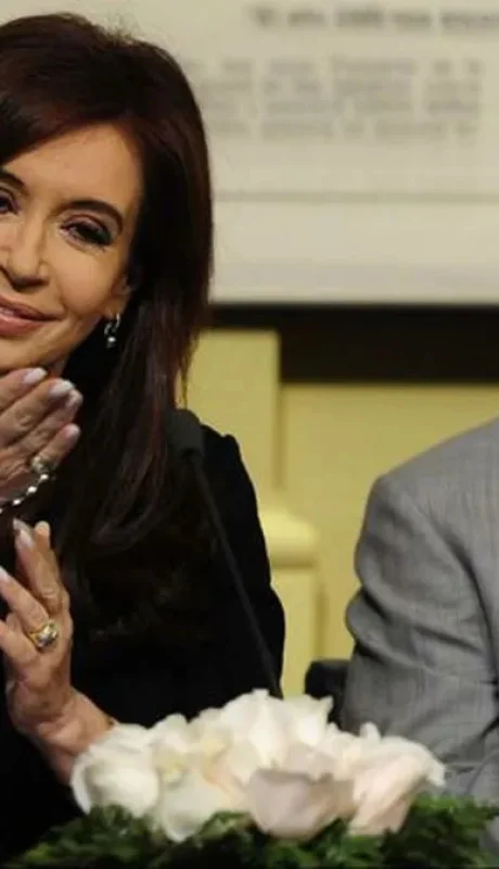 Cristina Fernández y Julio de Vido, involucrados en la investigación. (Foto: imagen web)