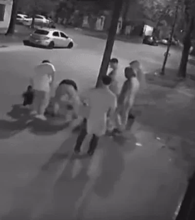 Ataque de patota a un adolescente.