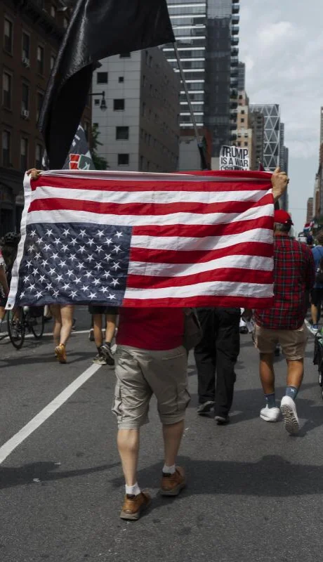 Miles de personas protestas en EEUU contra el ataque de Trump a Irán.