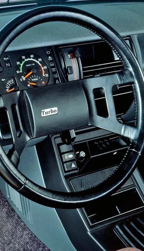 Interior de Renault 11.