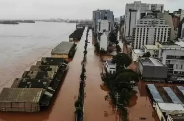 Una nueva crecida de las aguas revive el pánico en Porto Alegre