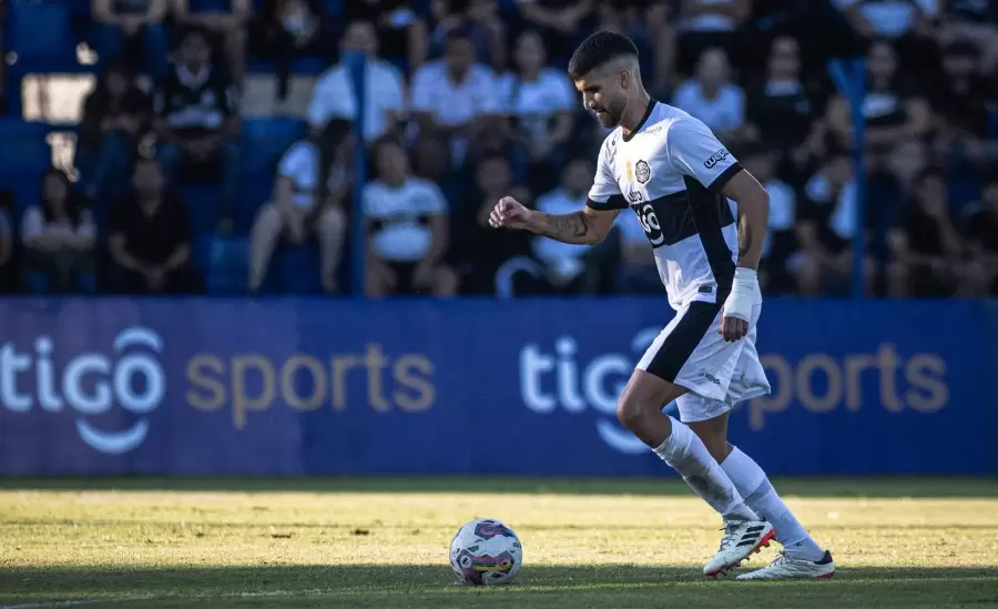 A Lisandro López se lo disputan el Tomba y Belgrano.