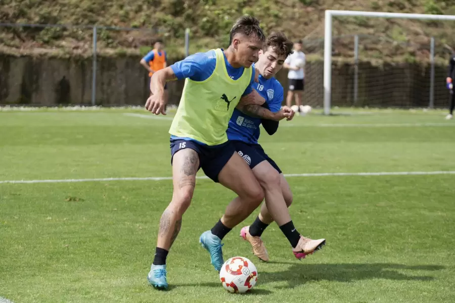 Nicolás Renieron viene de quedar libre en el Lugo de España.
