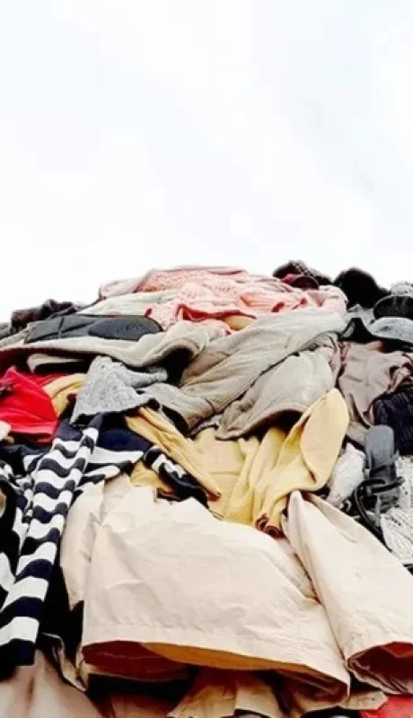 Francia es el primer país del mundo en regular el impacto ambiental del fast fashion.