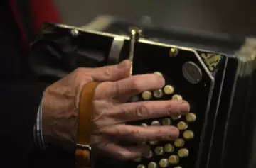 Un encuentro tanguero para homenajear a Gardel y Troilo en la Sala Elina Alba