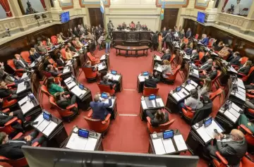 La PBA dio media sanción a la reelección indefinida de legisladores: ¿avance o retroceso?