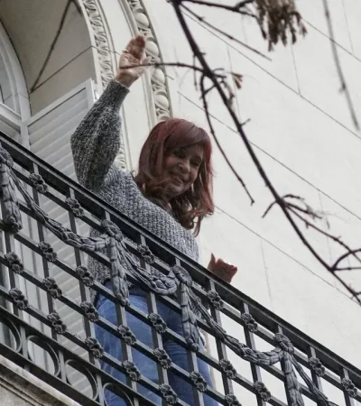 Critina pide que le autoricen más visitas