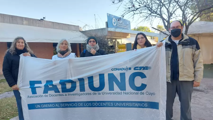 Gremio docente universitario, FADIUNC.