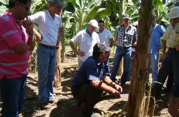 "Desguazar el INTA sería un error estratégico para la Argentina", advirtió Buryaile