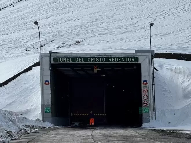 Paso Cristo Redentor, cerrado por intensas nevadas/ Fuente: Pasos fronterizos