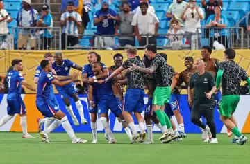 Chelsea aplasta a Benfica 4-1 y sigue en el Mundial de Clubes 2025