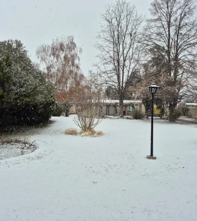 Por las intensas nevadas registradas en Mendoza, la DGE decidió suspender las clases. Foto: Gentileza Paola Herrada