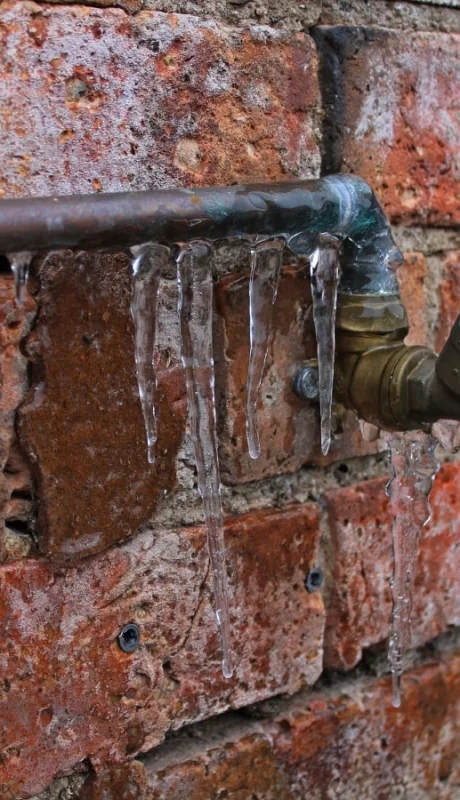 Cómo proteger las instalaciones de agua en casa durante las olas de frío.