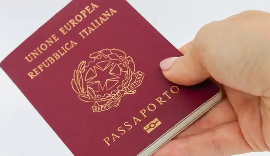 La ley 74 introduce restricciones retroactivas, que se aplicaban sin el debate legislativo correspondiente, y a través de mecanismos de urgencia.